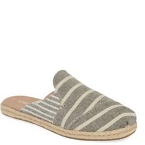 TOMS Nova Mule